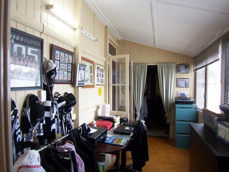 79 Cemetery Rd, Raceview QLD 4305