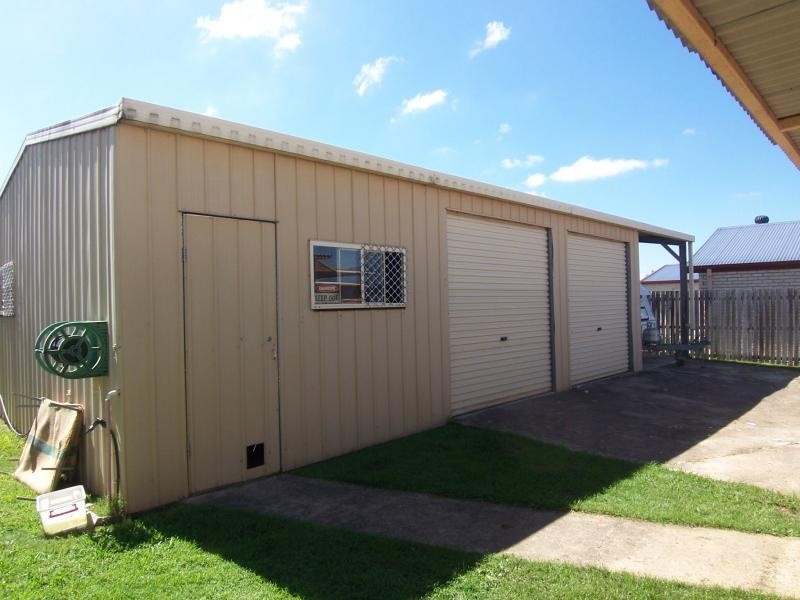 33 Dellvene Cr, Rosewood QLD 4340