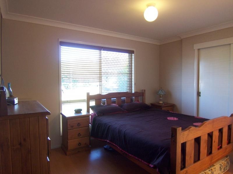 33 Dellvene Cr, Rosewood QLD 4340