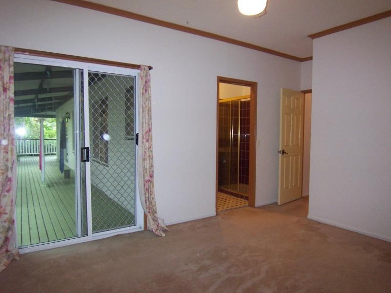 57 Flame Tree Ct, Walloon QLD 4306