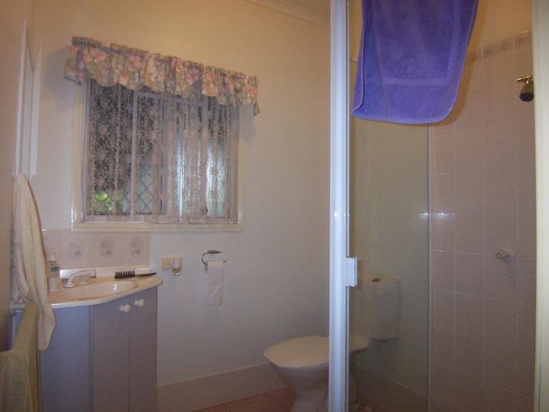 57 Flame Tree Ct, Walloon QLD 4306