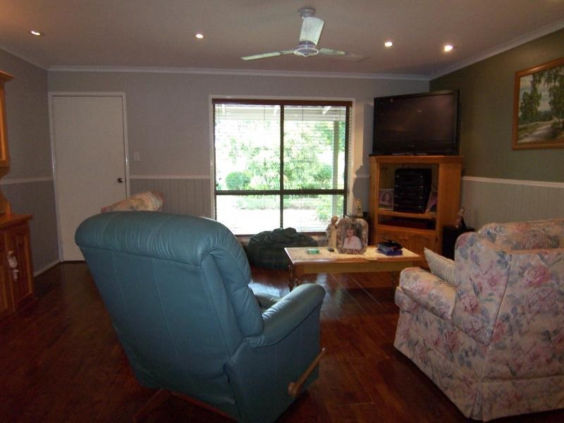 29 Flame Tree Court, Walloon QLD 4306