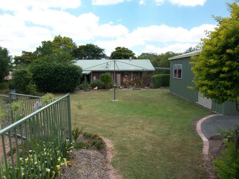 29 Flame Tree Court, Walloon QLD 4306