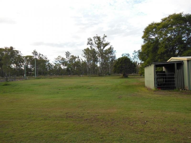 20 Taylors Rd, Walloon QLD 4306