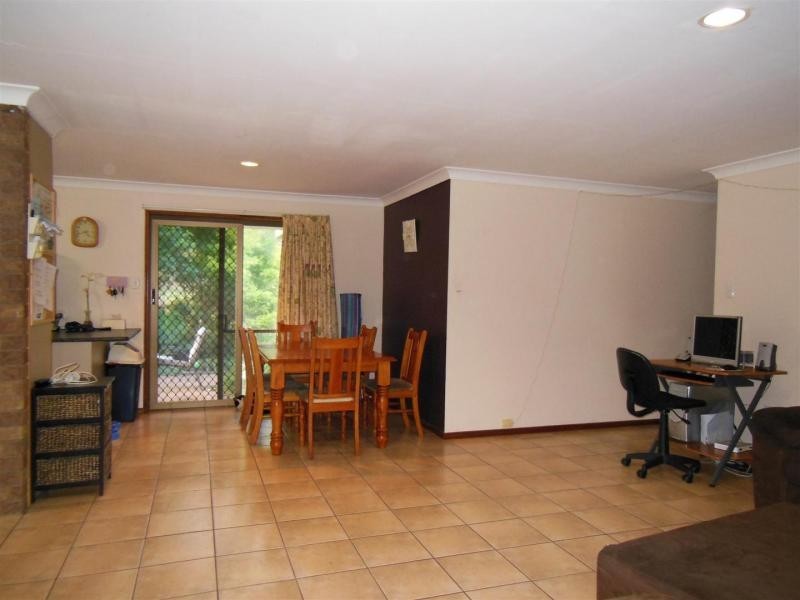 20 Taylors Rd, Walloon QLD 4306