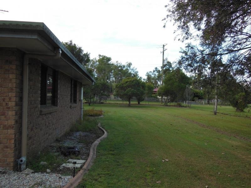 20 Taylors Rd, Walloon QLD 4306