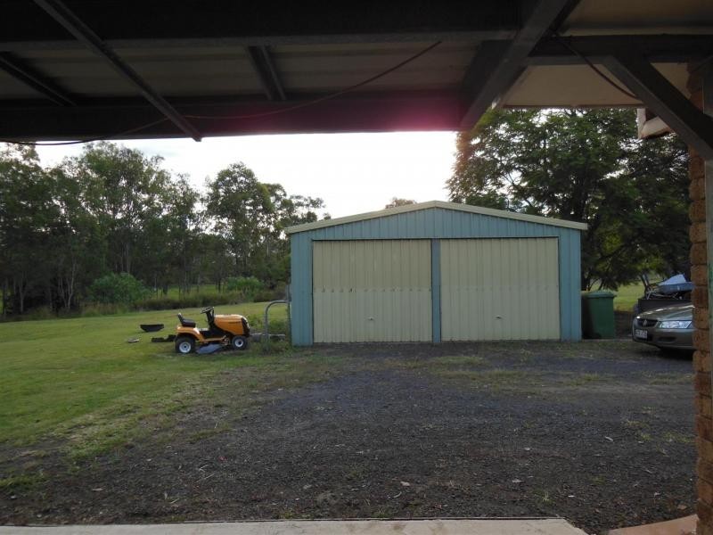 20 Taylors Rd, Walloon QLD 4306