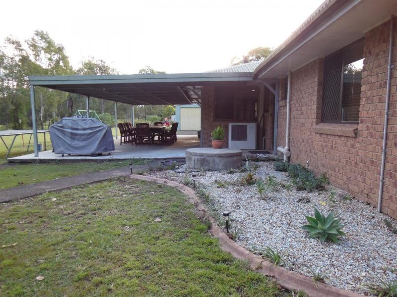 20 Taylors Rd, Walloon QLD 4306