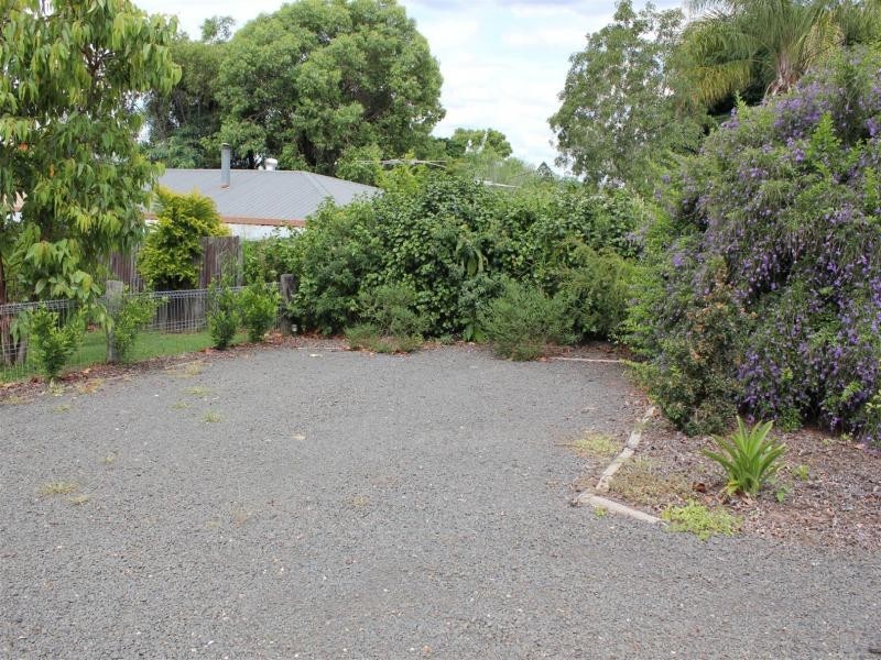 35-37 Owens St, Marburg QLD 4346