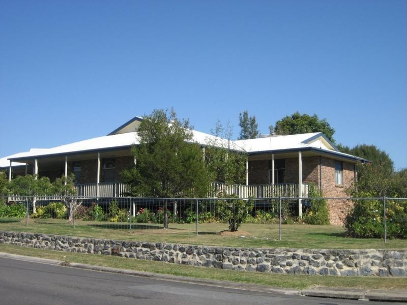 1 Honeysuckle Ct, Walloon QLD 4306