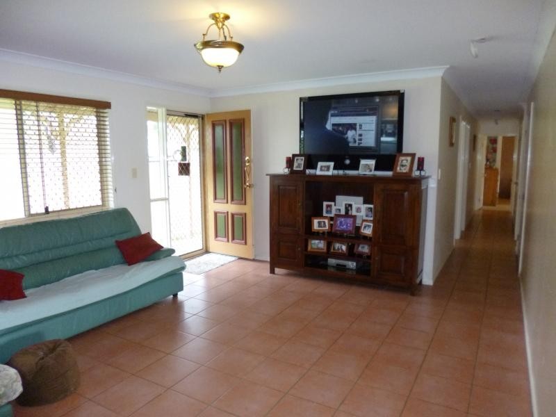 48 James Road, Pine Mountain QLD 4306