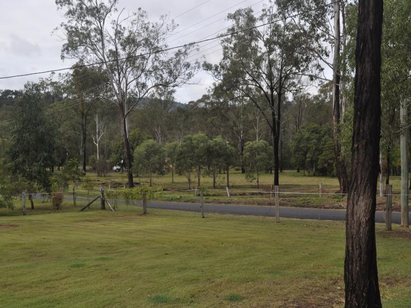 48 James Road, Pine Mountain QLD 4306