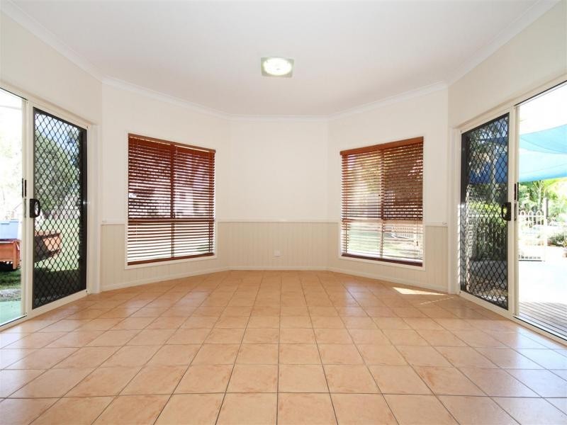 22 Ashleigh Ct, Walloon QLD 4306