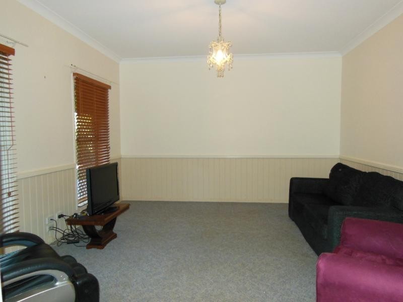 22 Ashleigh Ct, Walloon QLD 4306