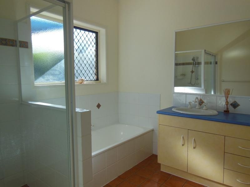 22 Ashleigh Ct, Walloon QLD 4306