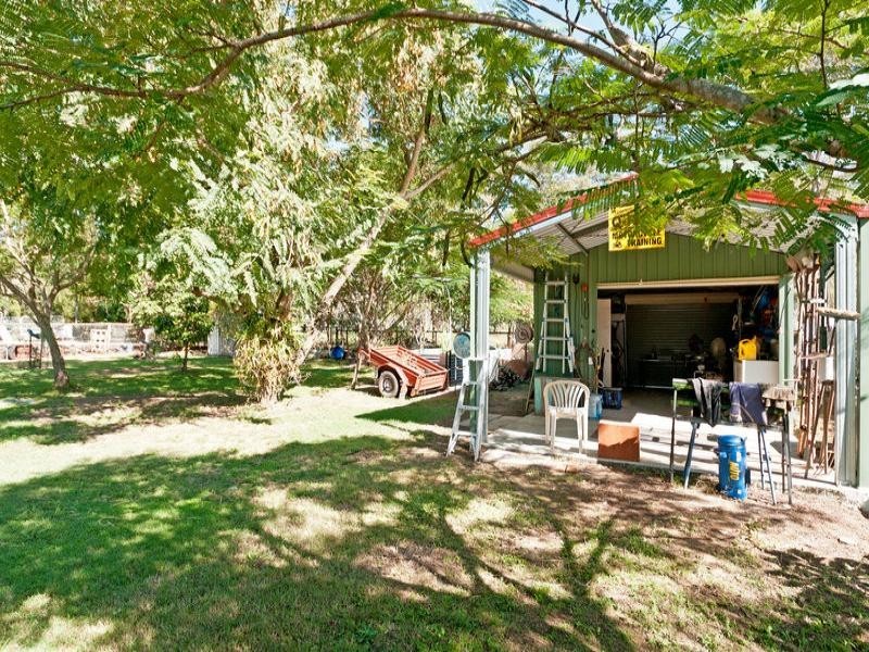 8 Macadamia Ct, Walloon QLD 4306