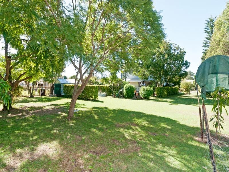 8 Macadamia Ct, Walloon QLD 4306