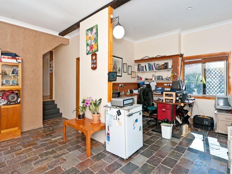 8 Macadamia Ct, Walloon QLD 4306