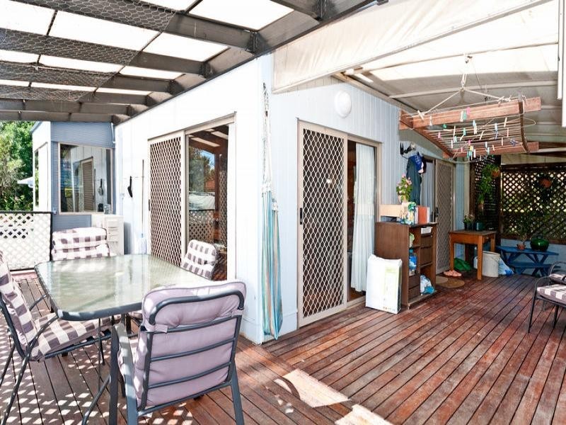 8 Macadamia Ct, Walloon QLD 4306