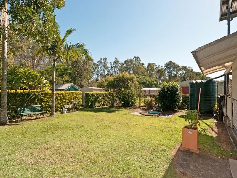 8 Macadamia Ct, Walloon QLD 4306