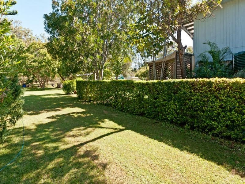 8 Macadamia Ct, Walloon QLD 4306