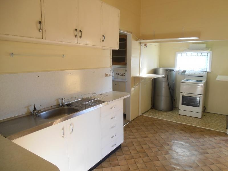 2254 Warrego Hwy, Haigslea QLD 4306