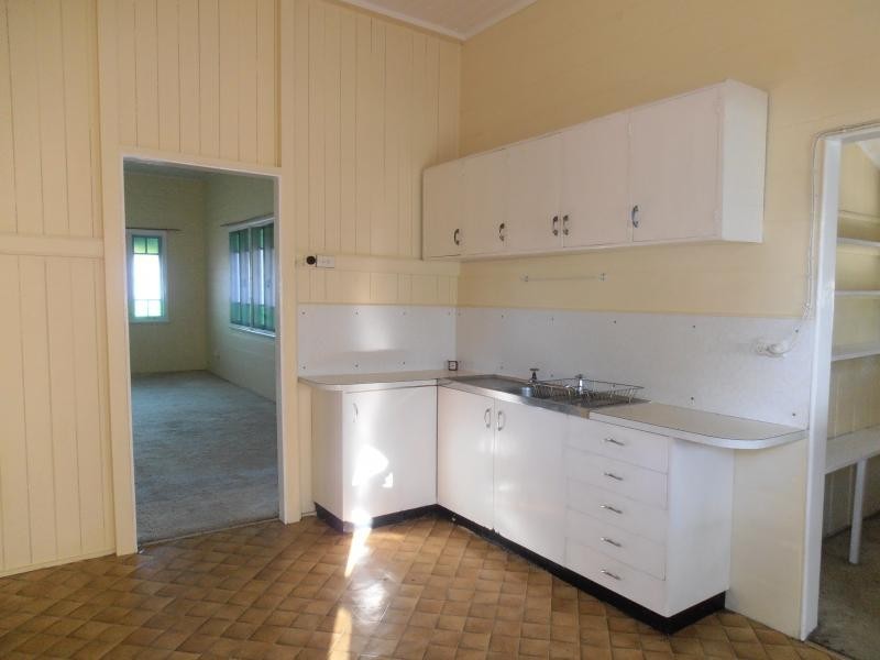 2254 Warrego Hwy, Haigslea QLD 4306