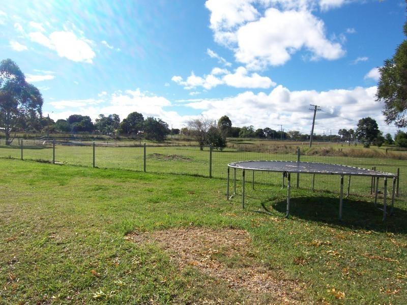14 Stocks Lane, Walloon QLD 4306