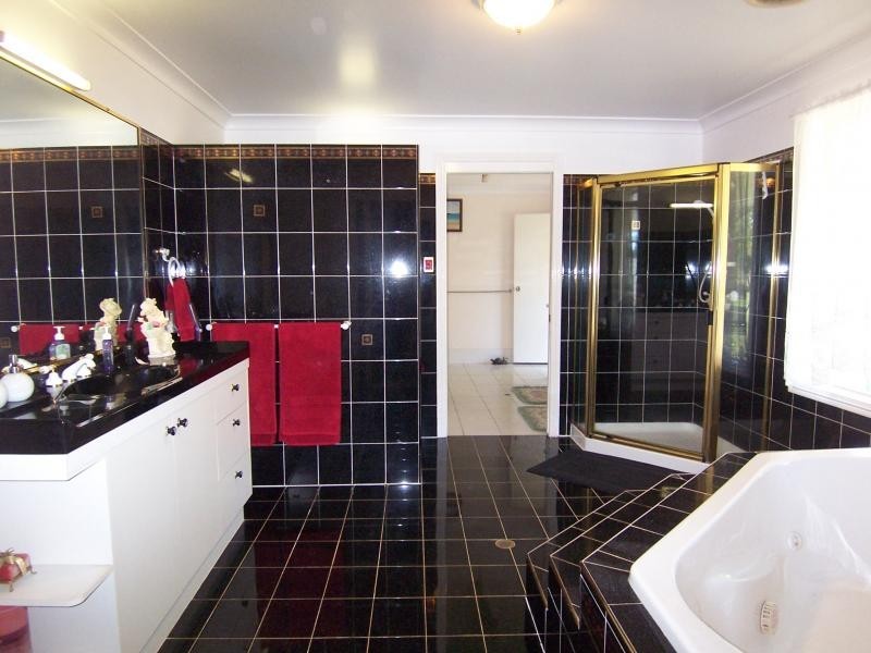 20 Claus Rd, Haigslea QLD 4306