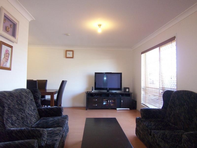 33 Dellvene Cr, Rosewood QLD 4340