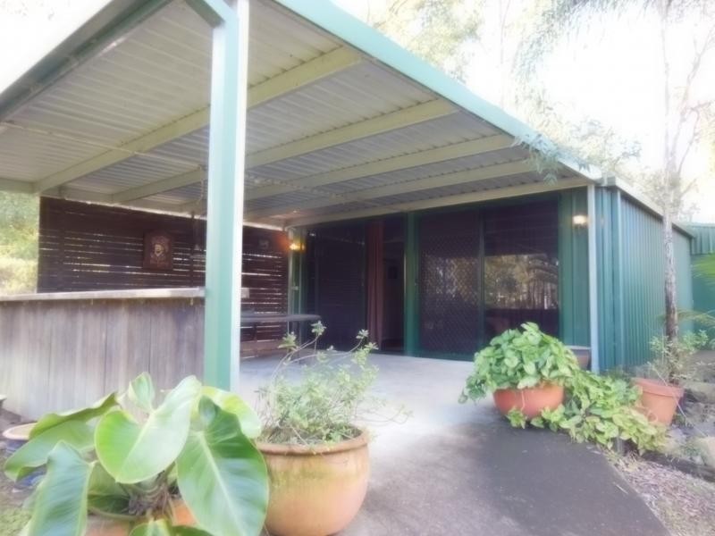 114 Bayley Road, Pine Mountain QLD 4306