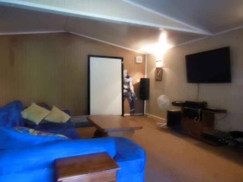 114 Bayley Road, Pine Mountain QLD 4306