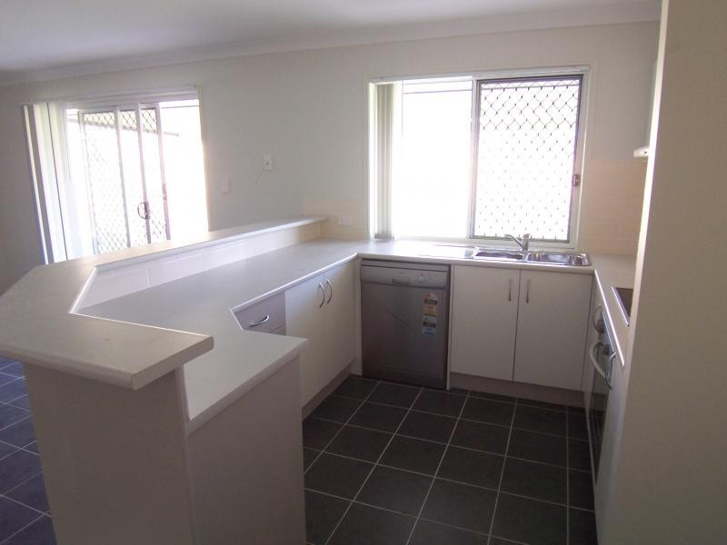 21 Claydon Pl, Rosewood QLD 4340