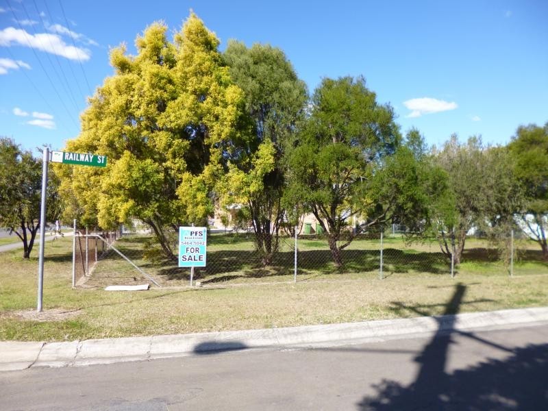 22 Queen Street, Walloon QLD 4306