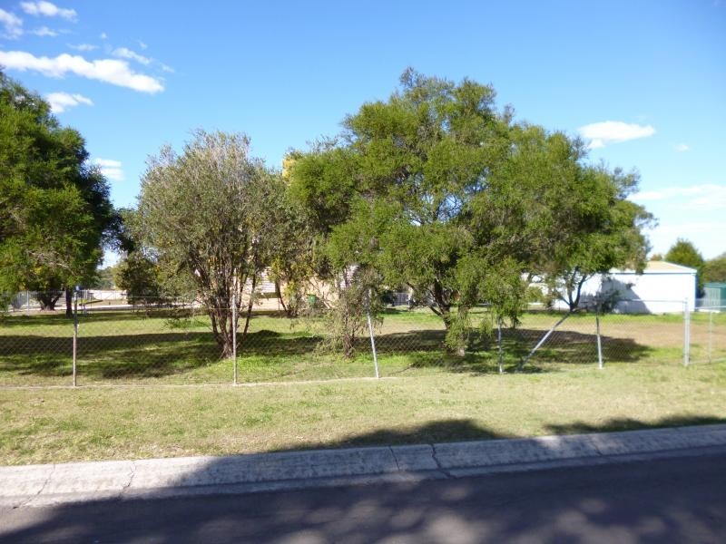 22 Queen Street, Walloon QLD 4306