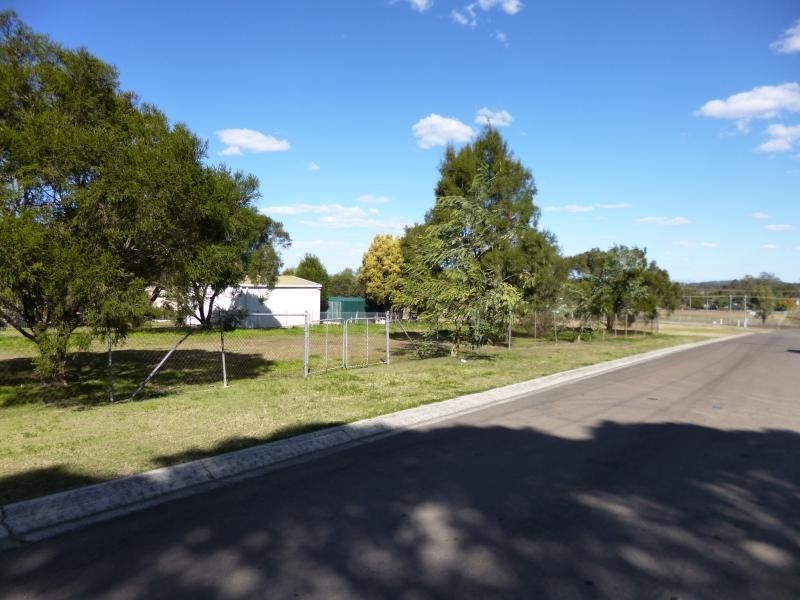 22 Queen Street, Walloon QLD 4306