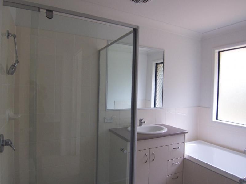 9 Claydon Pl, Rosewood QLD 4340