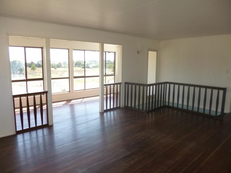 10  Edward Street, Marburg QLD 4346