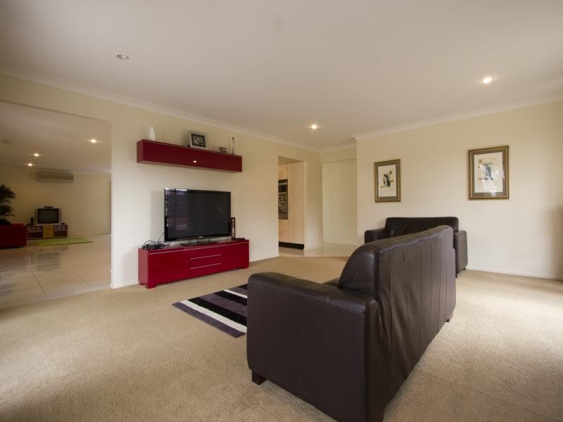 50 Glencoe Place, Thagoona QLD 4306