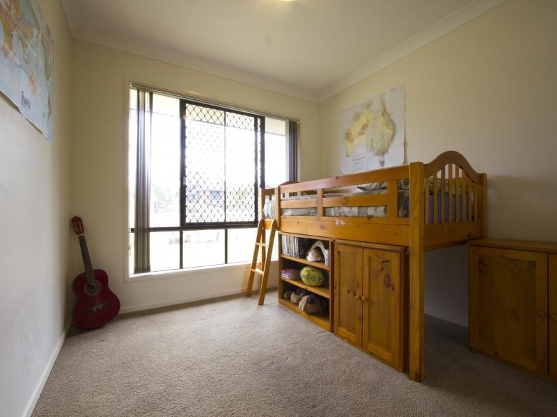 50 Glencoe Place, Thagoona QLD 4306