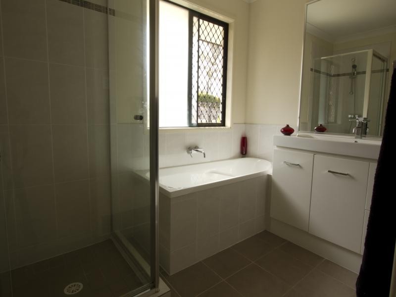 50 Glencoe Place, Thagoona QLD 4306