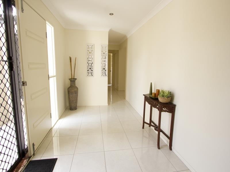 50 Glencoe Place, Thagoona QLD 4306