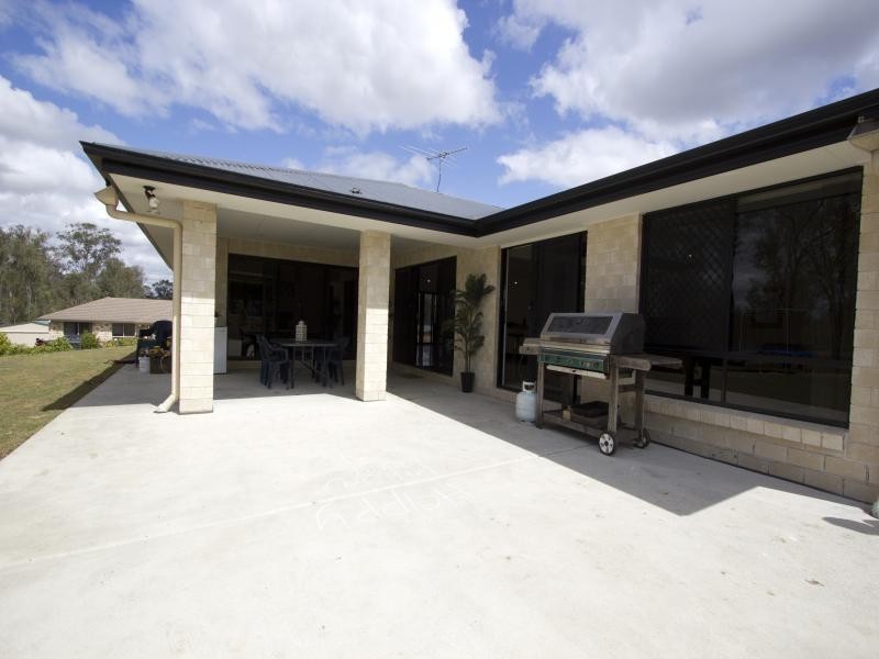 50 Glencoe Place, Thagoona QLD 4306