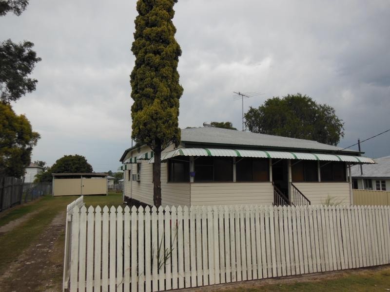 6 Yates St, Rosewood QLD 4340