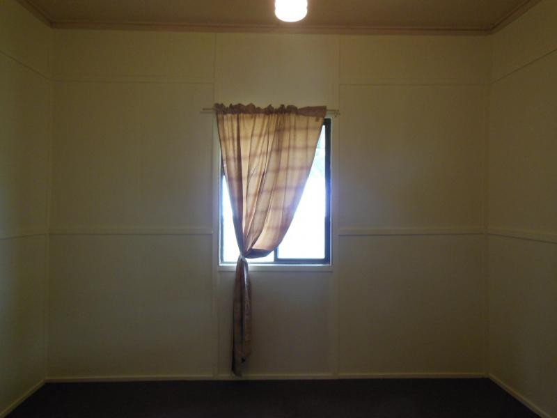 6 Yates St, Rosewood QLD 4340