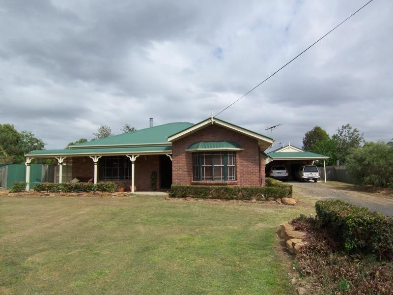 36 Farrell Dr, Walloon QLD 4306