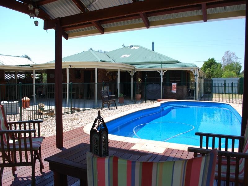 36 Farrell Dr, Walloon QLD 4306