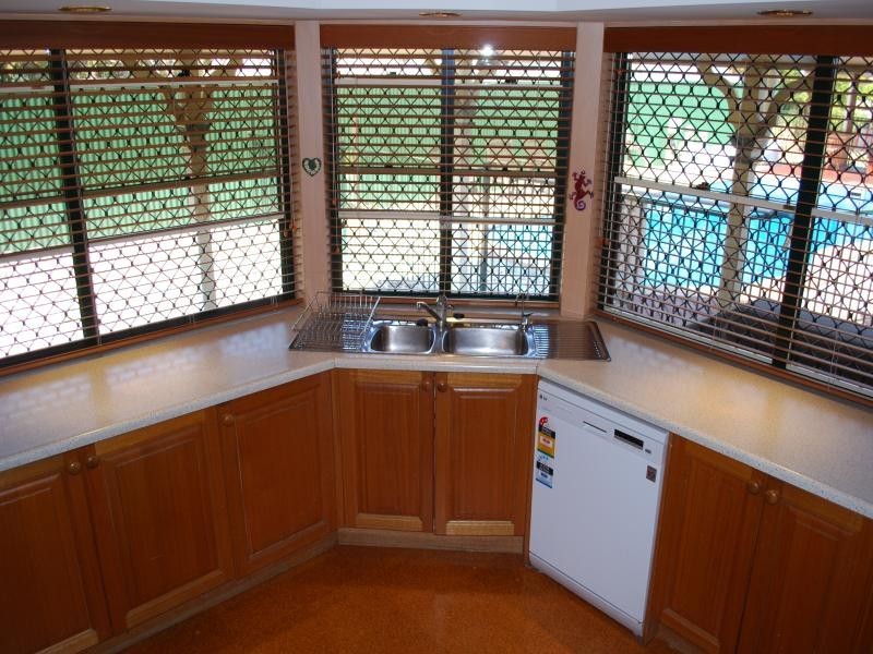 36 Farrell Dr, Walloon QLD 4306