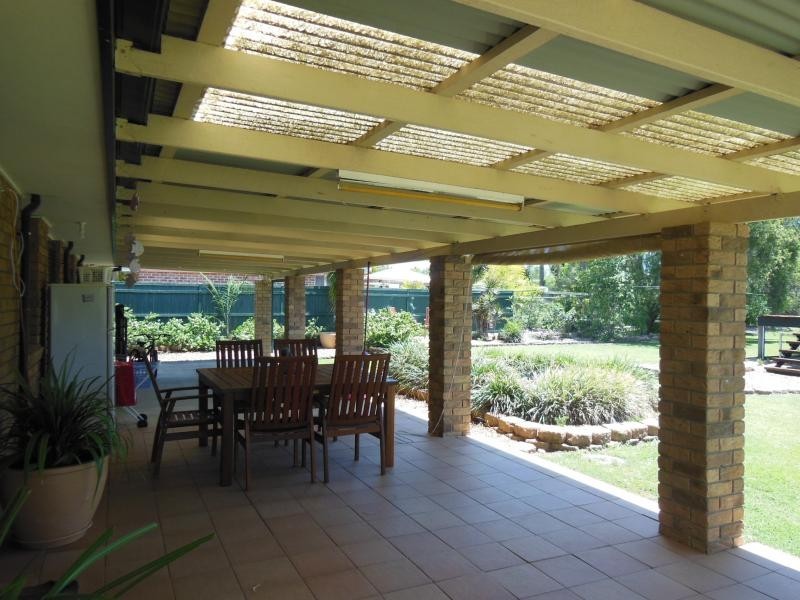 11 Honeysuckle Ct, Walloon QLD 4306