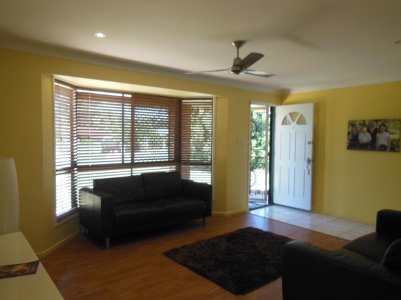 11 Honeysuckle Ct, Walloon QLD 4306